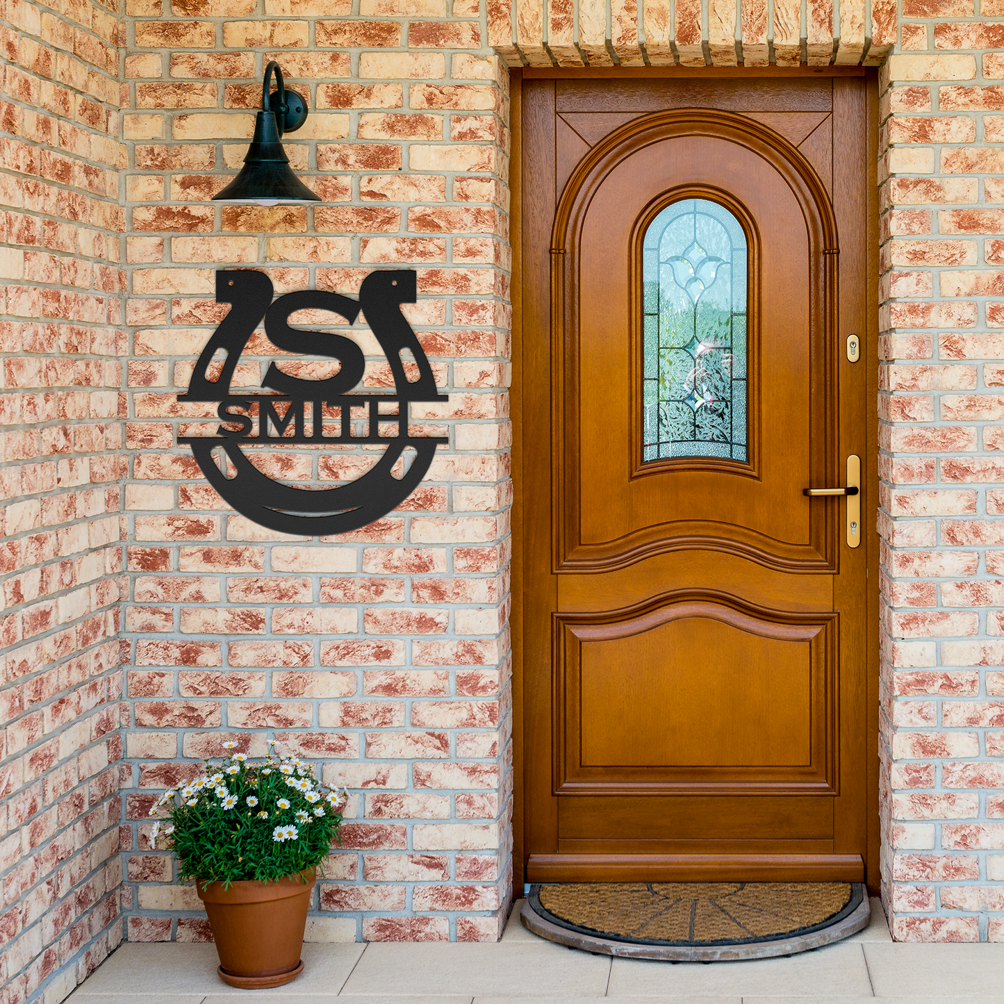 Monogram_Horseshoe_Black_Brick_Entrance_Mockup.png